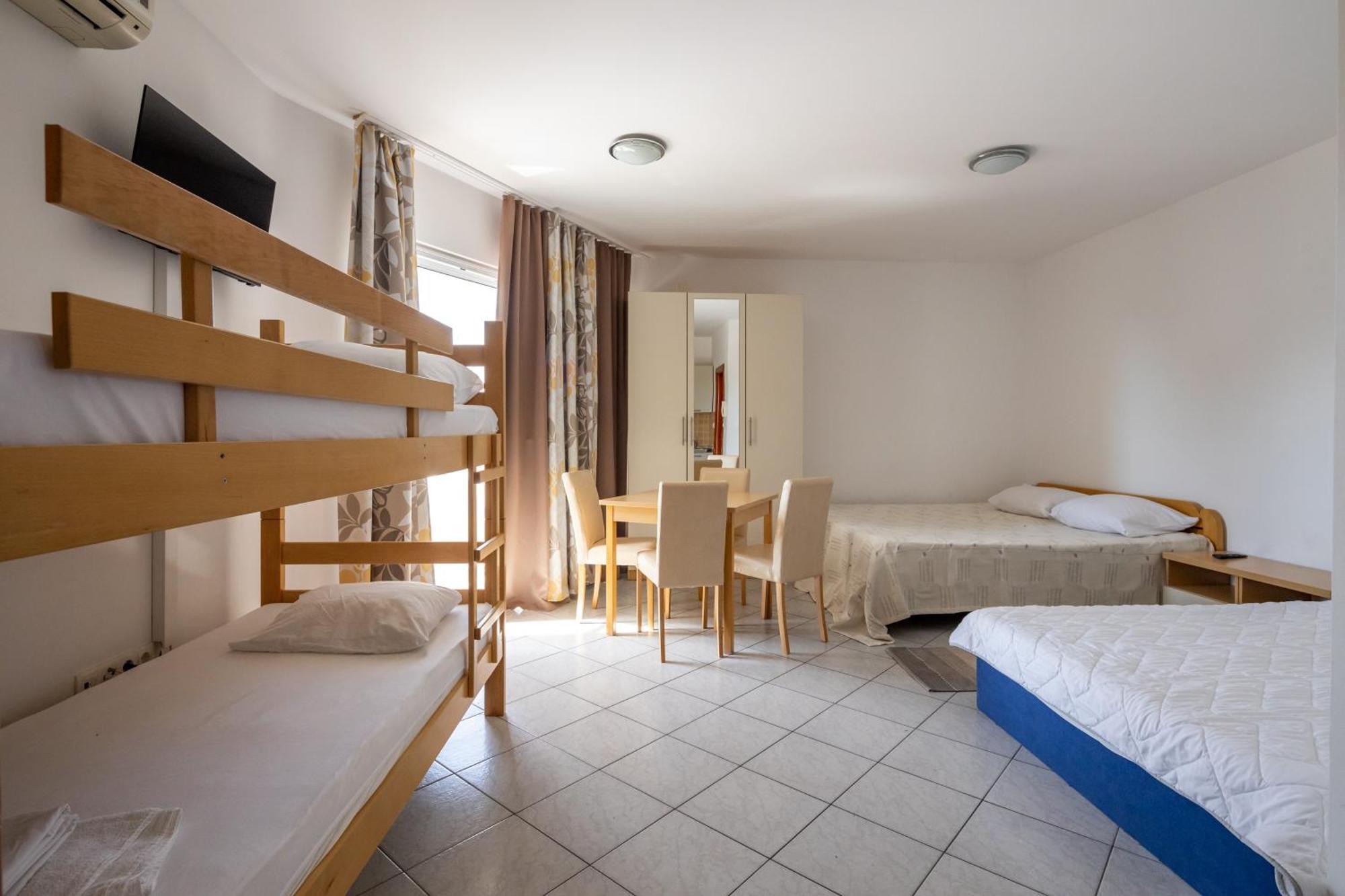 Apartments Eddy Veselica Novalja Bilik gambar