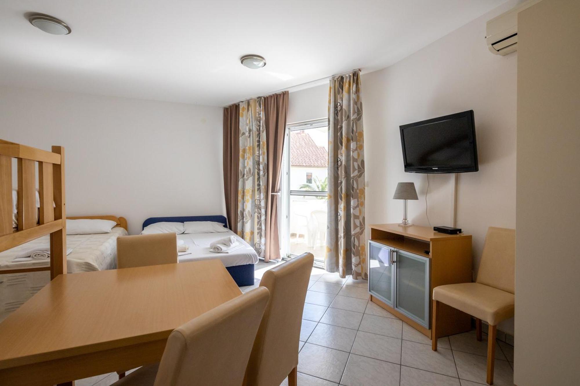 Apartments Eddy Veselica Novalja Bilik gambar
